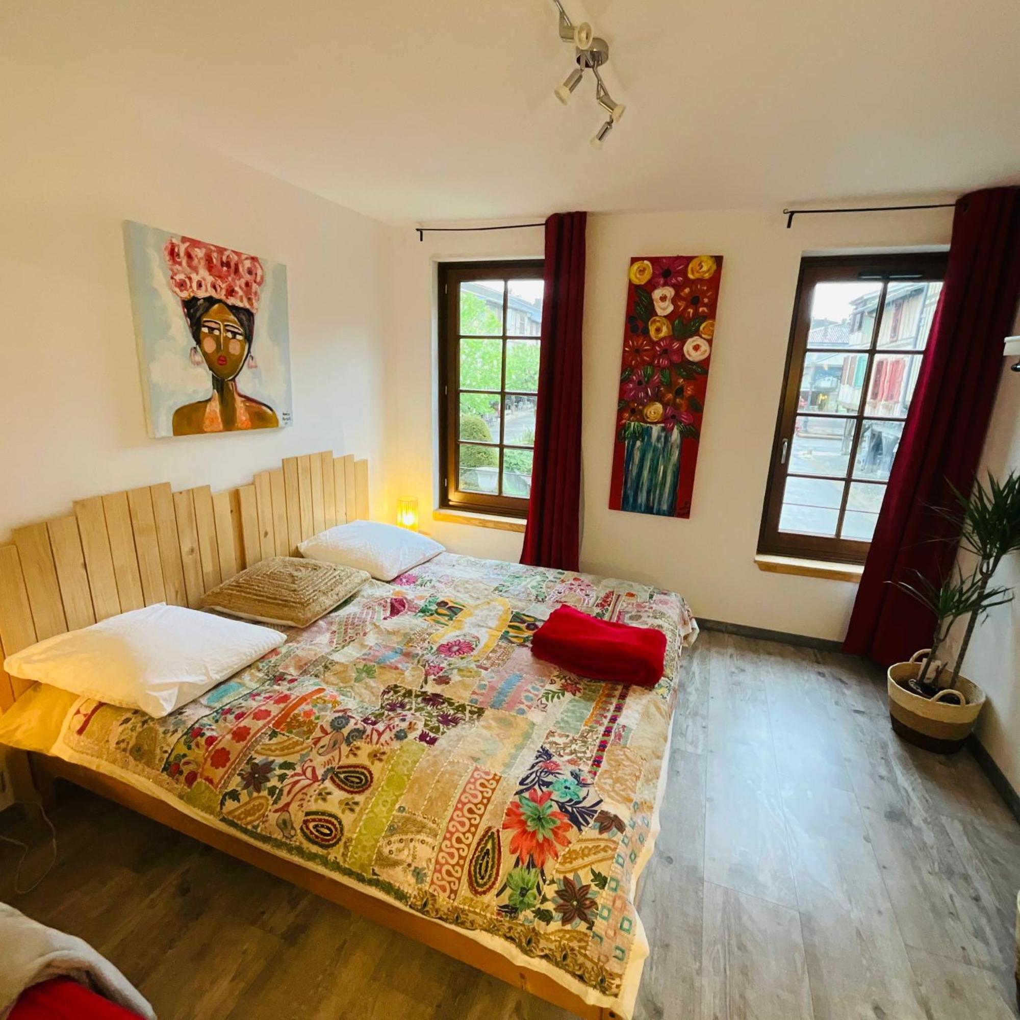 Hote Labyrinthe Sur La Place Chambres D, Hotes , Calme ,Netflix Mirepoix  Eksteriør billede